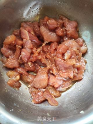 肉片炒菜花的做法步骤：3
