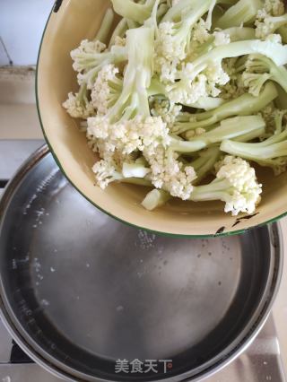 肉片炒菜花的做法步骤：4