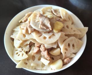 藕片炒肉丝的做法步骤：7