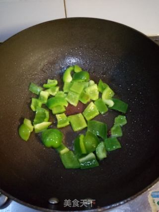 青椒炒菜花的做法步骤：4