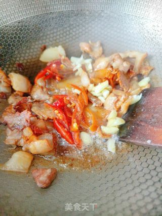 杏鲍菇炒五花肉的做法步骤：6