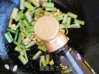 芹菜红椒炒花蛤蜊的做法步骤：6