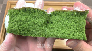 抹茶古早蛋糕，口感云朵般细腻，抹茶味清新而独特。的做法步骤：23