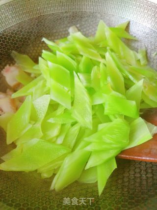 莴笋炒肉的做法步骤：7