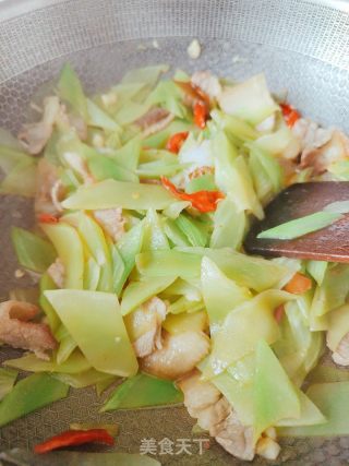 莴笋炒肉的做法步骤：9
