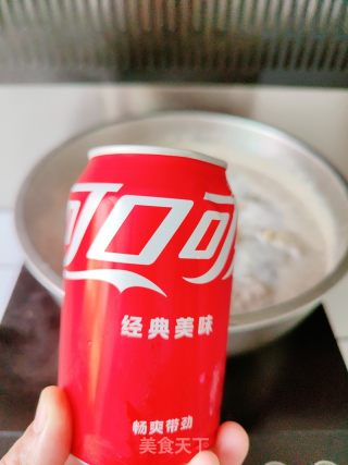 可乐排骨的做法步骤：4