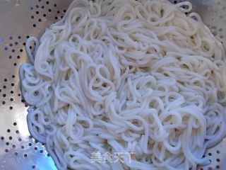 特色早餐之鲶鱼煮粉的做法步骤：3