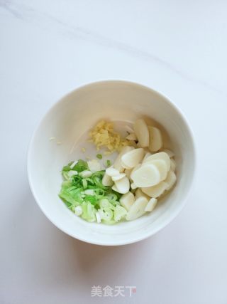 清甜爽脆????清炒奶白菜的做法步骤：2