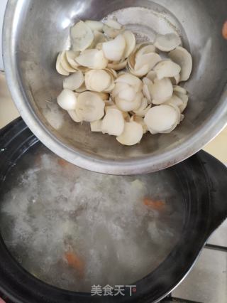 鲜银耳百合土鸡汤的做法步骤：9