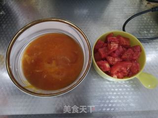 西红柿鸡蛋面的做法步骤：2