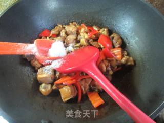 红椒牛蛙鸡的做法步骤：12