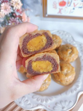 咸蛋黄豆沙月饼的做法