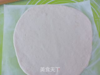 鱿鱼足鲜虾披萨的做法步骤：7