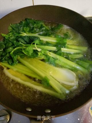 芹菜豆腐素水饺的做法步骤：2