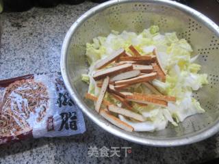 香干大白菜炒荞麦面的做法步骤：1