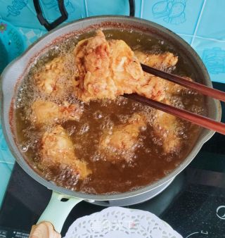 脆皮炸鸡翅根的做法步骤：9