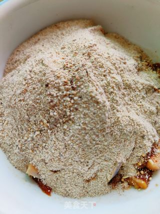 粉蒸肉的做法步骤：4