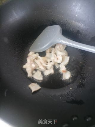 西芹洋葱炒肉丝的做法步骤：3