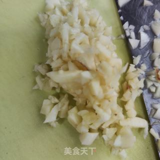 蒜蓉浇汁生菜的做法步骤：2