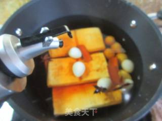 卤鹌鹑蛋豆腐干的做法步骤：2