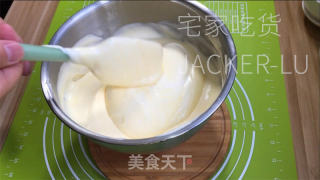 奶油夹心古早蛋糕，松软蛋糕，甜蜜奶油夹心，口感松软清新。的做法步骤：14
