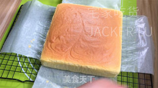 奶油夹心古早蛋糕，松软蛋糕，甜蜜奶油夹心，口感松软清新。的做法步骤：19