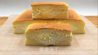 奶油夹心古早蛋糕，松软蛋糕，甜蜜奶油夹心，口感松软清新。的做法步骤：24