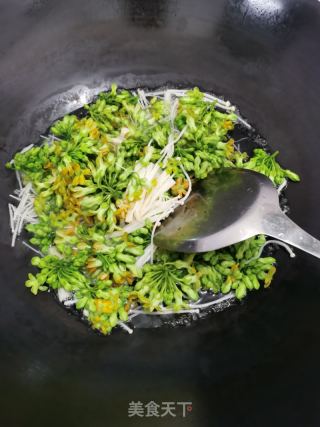 金针菇煮夜香花的做法步骤：5