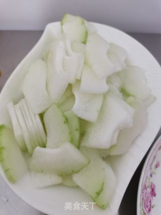 冬瓜炒肉的做法步骤：1