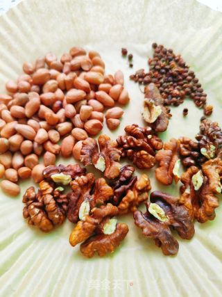 苏式椒盐月饼的做法步骤：1