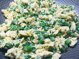 下饭神器～辣椒炒鸡蛋的做法步骤：6