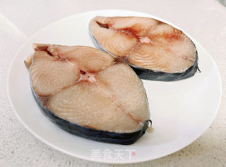 香煎马鲛鱼的做法步骤：2