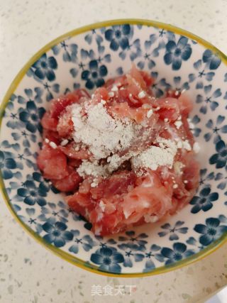青椒牛肉面的做法步骤：2