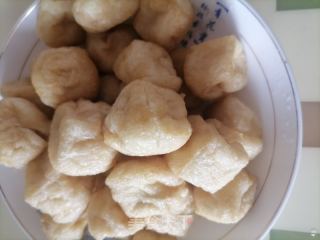 油豆腐炒芹菜的做法步骤：2