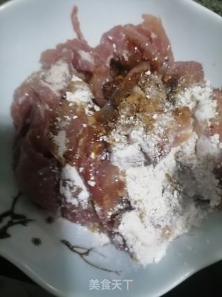 牙签肉的做法步骤：2