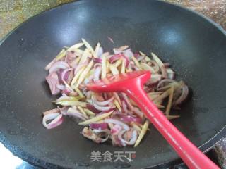 肉丝洋葱炒野山笋的做法步骤：7