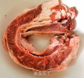 砂锅炖牛肉的做法步骤：1