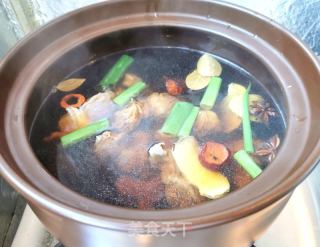 砂锅炖牛肉的做法步骤：7