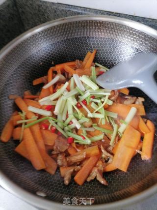 胡萝卜炒肉的做法步骤：7