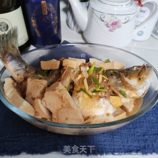 鲈鱼炖豆腐的做法步骤：9