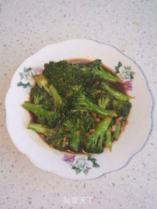 蒜香西兰花的做法步骤：6