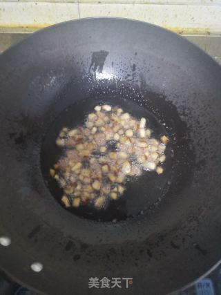 尖椒炒腊肉的做法步骤：4