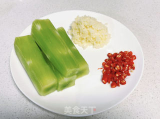 凉拌莴笋的做法步骤：2