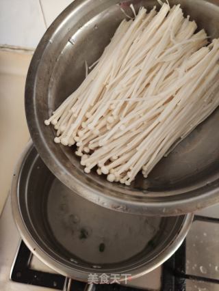 金针菇麻酱拌面的做法步骤：5