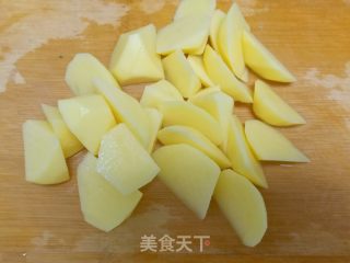 土豆烤肠的做法步骤：2