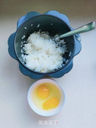 玉米炒饭的做法步骤：1