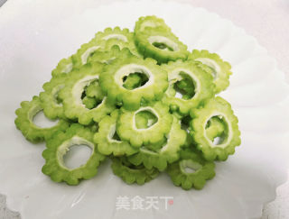 凉拌苦瓜（清爽版）的做法步骤：3