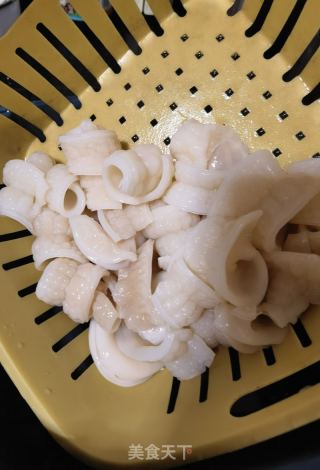 爆炒脆鱼肠的做法步骤：1