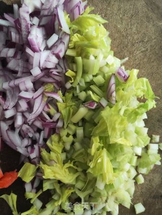 虾仁蛋炒饭的做法步骤：3
