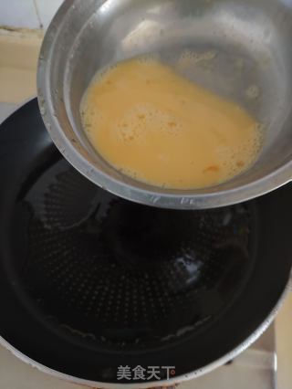 虾仁蛋炒饭的做法步骤：5